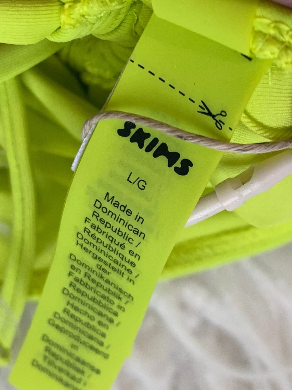 NWT SKIMS Signature Swim Triangle Bikini Swimsuit Top Sphene Yellow Size Large
